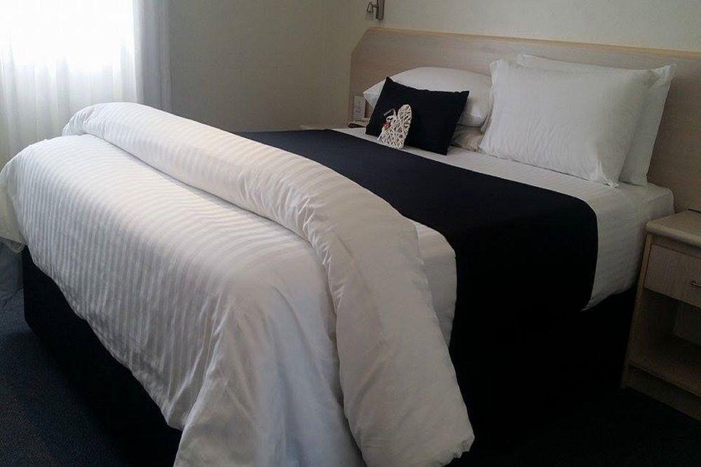 Comfort Inn All Seasons Баллина Экстерьер фото